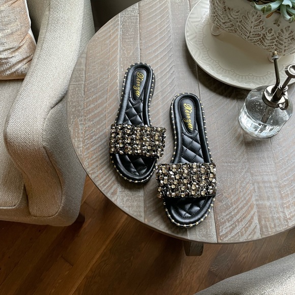 NWOT Sparkle Chunky Sequin & Rhinestone Sandals - Picture 2 of 9
